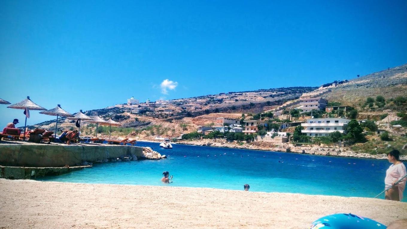 Pink Holiday Sarande Bagian luar foto